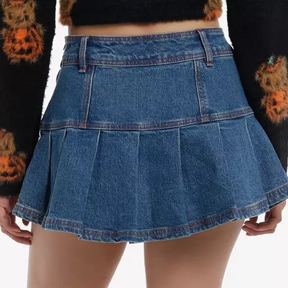 Halloween Jack-O'-Lantern Pumpkin Pleated Denim Skirt - Picture 2 of 2